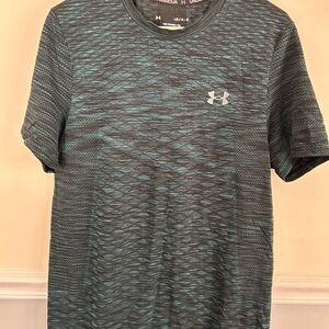 Under Armor short sleeve shirt